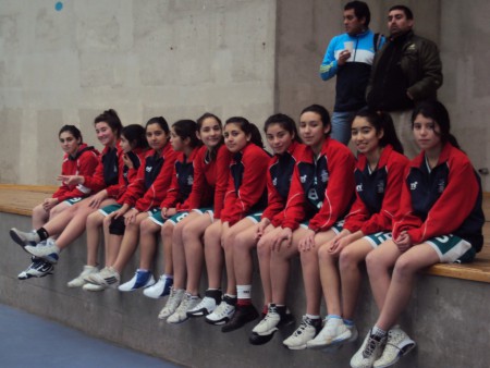 Valentina Obregón, Pamela, Madelaine, Javiera Muñoz, Nayarett, Belén, Franchesca, Michelle, Eriña, barbara y Constanza en La Serena FEMIBASQUET 2011  